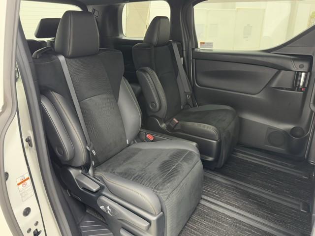 アルファードハイブリッド Ｓ　タイプゴールド　セーフティセンス　ＩＣＳ　ＢＳＭ　後席モニター　ナビ　ＴＶ　バックカメラ　ＥＴＣ２．０　前後ドライブレコーダー　デジタルインナーミラー　両側パワースライドドア　パワーバックドア　ＬＥＤヘッドライト（18枚目）