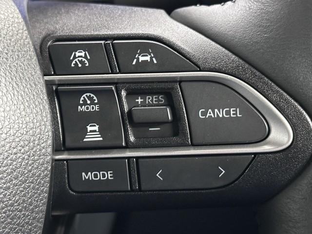 ノア ハイブリッドS-Z セーフティセンス ICS BSM 後席モニター ナビ TV CD/DVD再生 バックカメラ ETC2.0 ドラレコ シートヒーター 両側パワースライドドア パワーバックドア モデリスタ製フルエアロ(12枚目)