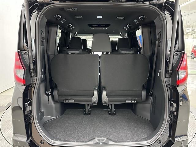 ノア ハイブリッドS-Z セーフティセンス ICS BSM 後席モニター ナビ TV CD/DVD再生 バックカメラ ETC2.0 ドラレコ シートヒーター 両側パワースライドドア パワーバックドア モデリスタ製フルエアロ(18枚目)