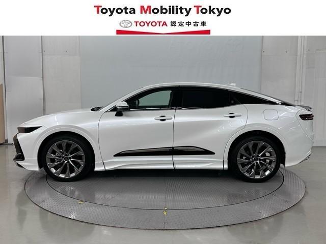 クラウンクロスオーバー Ｇアドバンスド・レザーパッケージ　セーフティセンス　ＩＣＳ　ＢＳＭ　ナビ　ＴＶ　パノラミックビューモニター　ＥＴＣ　ドラレコ　クルーズコントロール　本革シート　シートエアコン　電動トランク　モデリスタ製フルエアロ　ＬＥＤヘッドライト（3枚目）