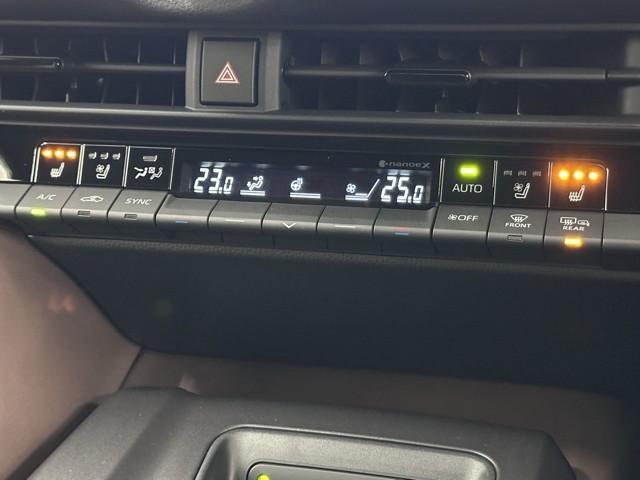 クラウンクロスオーバー Ｇアドバンスド・レザーパッケージ　セーフティセンス　ＩＣＳ　ＢＳＭ　ナビ　ＴＶ　パノラミックビューモニター　ＥＴＣ　ドラレコ　クルーズコントロール　本革シート　シートエアコン　電動トランク　モデリスタ製フルエアロ　ＬＥＤヘッドライト（8枚目）