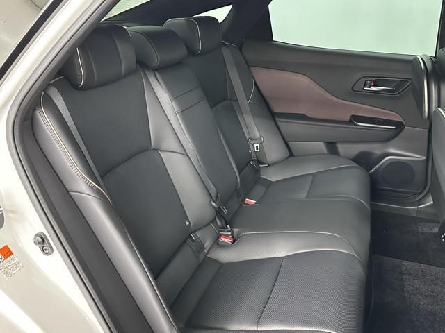 クラウンクロスオーバー Ｇアドバンスド・レザーパッケージ　セーフティセンス　ＩＣＳ　ＢＳＭ　ナビ　ＴＶ　パノラミックビューモニター　ＥＴＣ　ドラレコ　クルーズコントロール　本革シート　シートエアコン　電動トランク　モデリスタ製フルエアロ　ＬＥＤヘッドライト（16枚目）