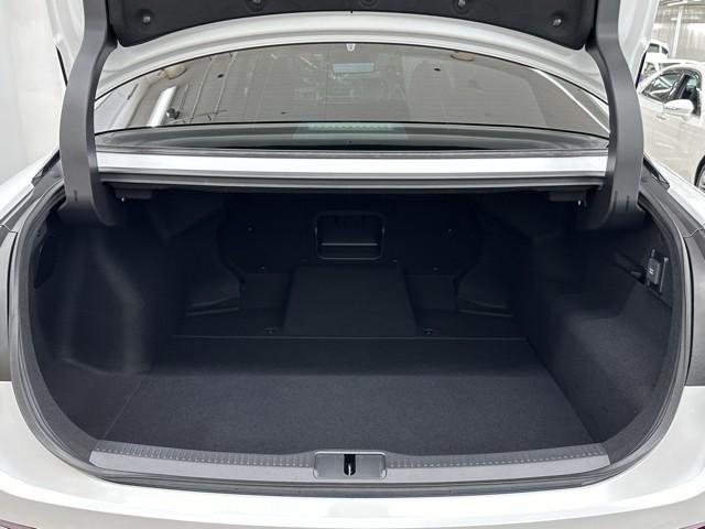 クラウンクロスオーバー Ｇアドバンスド・レザーパッケージ　セーフティセンス　ＩＣＳ　ＢＳＭ　ナビ　ＴＶ　パノラミックビューモニター　ＥＴＣ　ドラレコ　クルーズコントロール　本革シート　シートエアコン　電動トランク　モデリスタ製フルエアロ　ＬＥＤヘッドライト（17枚目）