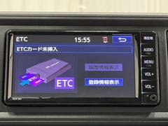 ナビ画面に連動したＥＴＣを装備しています。　過去に利用した利用料金も一目で分かって、とっても便利です。　ＥＴＣの抜き忘れ、挿し忘れも警告してくれるので安心ですね。 7