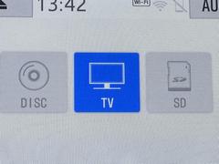 ＴＶが見れるチューナーを装備しています。　新しい車でも付いていないことで、ＴＶが見れない事も多々あるので要チェックです。 7