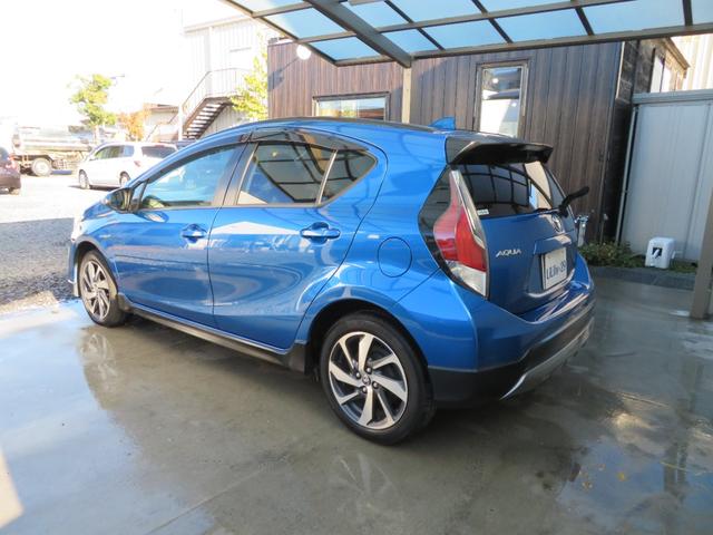 アクア Ｘ－アーバン　ソリッド　特別仕様車「Ｘ　ＵＲＢＡＮ　ソリッド」　ナビ地デジＴＶ　Ｂカメラ　純正アルミ　スマートキー　衝突被害減　ＥＴＣ　Ｂｌｕｅｔｏｏｔｈ　合皮シート（8枚目）