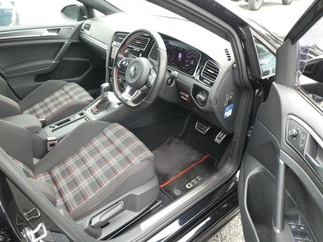 ゴルフＧＴＩ ベースグレード　後期／テクノロジーパッケージ／新品１８インチＲＭＰアルミタイヤ／Ｈ＆Ｒロ－ダウン／Ｆｌｏｗ　Ｄｅｓｉｇｎディフューザー／Ａｐｐｌｅ　ＣａｒＰｌａｙ／フルセグ／ＤＶＤ再生／バックカメラ／ビルトインＥＴＣ（12枚目）