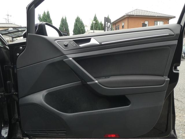 ゴルフＧＴＩ ベースグレード　後期／テクノロジーパッケージ／新品１８インチＲＭＰアルミタイヤ／Ｈ＆Ｒロ－ダウン／Ｆｌｏｗ　Ｄｅｓｉｇｎディフューザー／Ａｐｐｌｅ　ＣａｒＰｌａｙ／フルセグ／ＤＶＤ再生／バックカメラ／ビルトインＥＴＣ（19枚目）