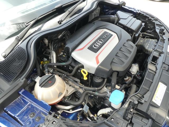 Ｓ１ ベースグレード　６速マニュアル／４ＷＤ／２Ｌ直４ターボ／ＢＯＳＥスピーカーサウンドシステム／ハーフレザーシート／ＭＭＩナビ／地デジフルセグテレビ／ＣＤ・ＤＶＤ再生／ビルトインＥＴＣ／純正１８インチアルミ／障害物ソナー（30枚目）