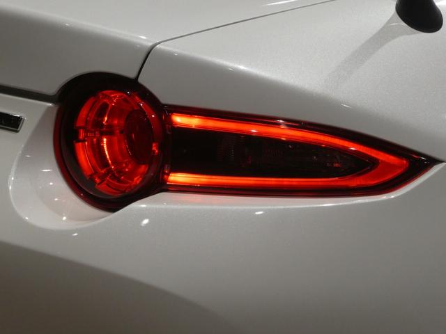 ロードスター Ｓスペシャルパッケージ　後期／６速マニュアル／禁煙車／純正ナビ／バックカメラ／地デジフルセグ／　Ａｐｐｌｅ　ＣａｒＰｌａｙ／ＣＤ／ＤＶＤ再生／ビルトインＥＴＣ／ブラインドスポットモニター／衝突軽減ブレーキ装備／シ－トヒ－ター（30枚目）