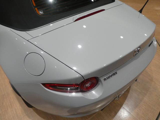 ロードスター Ｓレザーパッケージ　後期型／ワンオ－ナ－／禁煙車／オートエグゼロ－ダウンサス／Ｗｅｄｓ１６インチアルミ／柿本マフラ－／黒革／ＢＯＳＥ／地デジフルセグテレビ／バックカメラ／Ａｌｅｘａ／ＣａｒＰｌａｙ／エアログレーメタリック（36枚目）