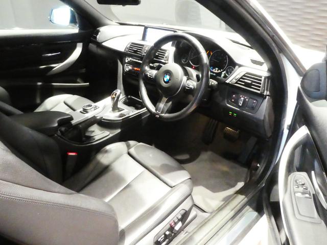 ４シリーズ ４３５ｉクーペ　Ｍスポーツ　黒革パワーシート／インテリジェンスセーフティＰＫＧ／コンフォートアクセス／アクティブクルーズ／純正ＨＤＤナビ／バックカメラ／地デジフルセグテレビ／ＬＥＤヘッドライト・フォグライト／Ｍスポ－ツ１９ＡＷ（12枚目）