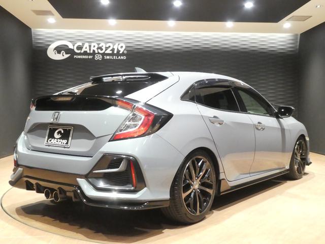 シビック ハッチバック　後期型／ソニックグレーパール／新品タイヤ取付済／ブリッツ車高調／６速ＭＴ／Ｂｌｕｅｔｏｏｔｈ対応純正ナビ／バックカメラ／ビルトインＥＴＣ２．０／ＬＥＤヘッドライト・フォグライト／フロントパワーシート（2枚目）