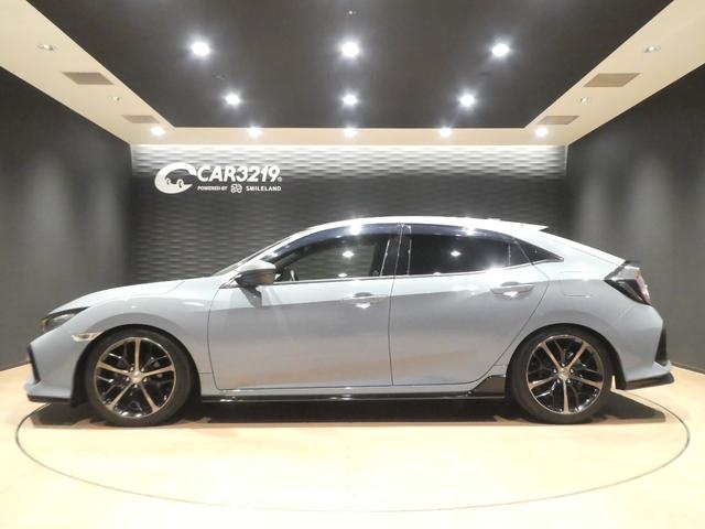 シビック ハッチバック　後期型／ソニックグレーパール／新品タイヤ取付済／ブリッツ車高調／６速ＭＴ／Ｂｌｕｅｔｏｏｔｈ対応純正ナビ／バックカメラ／ビルトインＥＴＣ２．０／ＬＥＤヘッドライト・フォグライト／フロントパワーシート（5枚目）