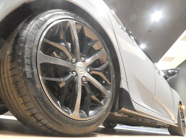 シビック ハッチバック　後期型／ソニックグレーパール／新品タイヤ取付済／ブリッツ車高調／６速ＭＴ／Ｂｌｕｅｔｏｏｔｈ対応純正ナビ／バックカメラ／ビルトインＥＴＣ２．０／ＬＥＤヘッドライト・フォグライト／フロントパワーシート（30枚目）