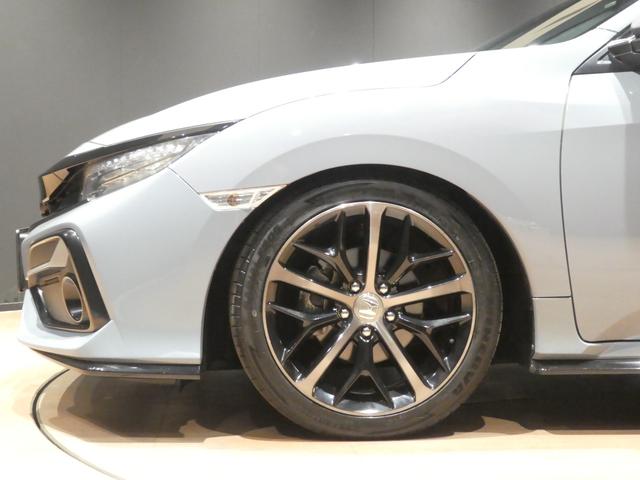 シビック ハッチバック　後期型／ソニックグレーパール／新品タイヤ取付済／ブリッツ車高調／６速ＭＴ／Ｂｌｕｅｔｏｏｔｈ対応純正ナビ／バックカメラ／ビルトインＥＴＣ２．０／ＬＥＤヘッドライト・フォグライト／フロントパワーシート（34枚目）