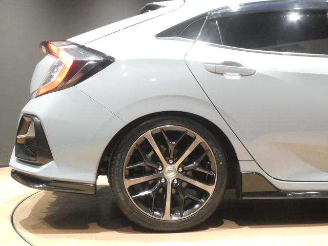 シビック ハッチバック　後期型／ソニックグレーパール／新品タイヤ取付済／ブリッツ車高調／６速ＭＴ／Ｂｌｕｅｔｏｏｔｈ対応純正ナビ／バックカメラ／ビルトインＥＴＣ２．０／ＬＥＤヘッドライト・フォグライト／フロントパワーシート（41枚目）