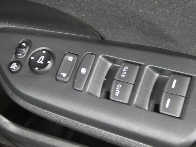 シビック ハッチバック　後期型／ソニックグレーパール／新品タイヤ取付済／ブリッツ車高調／６速ＭＴ／Ｂｌｕｅｔｏｏｔｈ対応純正ナビ／バックカメラ／ビルトインＥＴＣ２．０／ＬＥＤヘッドライト・フォグライト／フロントパワーシート（68枚目）