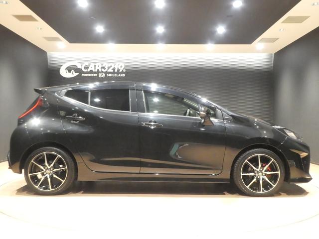 アクア ＧＲスポーツ　ＧＲ専用フロント・リアバンパ－／１７インチアルミ／レッドキャリパ－／ハ－フレザ－スポ－ティシ－ト／ディスプレイオ－ディオ／Ａｐｐｌｅ　ＣａｒＰｌａｙ／トヨタセーフティセンス／ビルトインＥＴＣ／ＬＥＤ（6枚目）