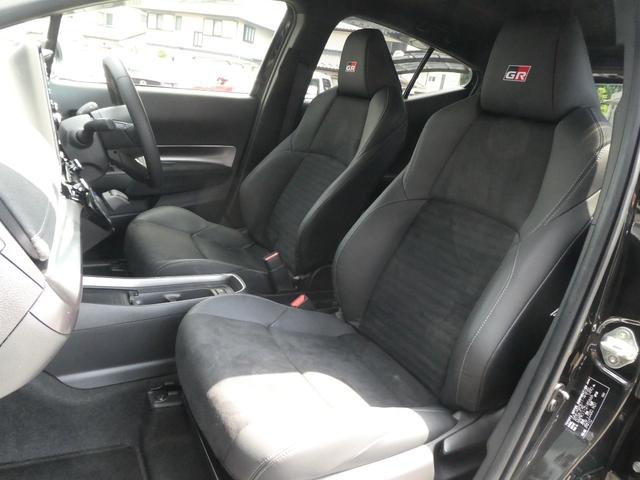 アクア ＧＲスポーツ　ＧＲ専用フロント・リアバンパ－／１７インチアルミ／レッドキャリパ－／ハ－フレザ－スポ－ティシ－ト／ディスプレイオ－ディオ／Ａｐｐｌｅ　ＣａｒＰｌａｙ／トヨタセーフティセンス／ビルトインＥＴＣ／ＬＥＤ（17枚目）