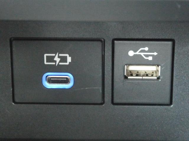 アクア ＧＲスポーツ　ＧＲ専用フロント・リアバンパ－／１７インチアルミ／レッドキャリパ－／ハ－フレザ－スポ－ティシ－ト／ディスプレイオ－ディオ／Ａｐｐｌｅ　ＣａｒＰｌａｙ／トヨタセーフティセンス／ビルトインＥＴＣ／ＬＥＤ（69枚目）