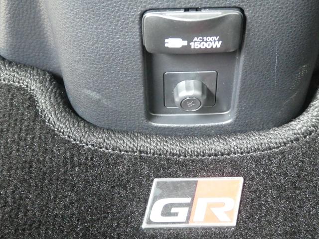 アクア ＧＲスポーツ　ＧＲ専用フロント・リアバンパ－／１７インチアルミ／レッドキャリパ－／ハ－フレザ－スポ－ティシ－ト／ディスプレイオ－ディオ／Ａｐｐｌｅ　ＣａｒＰｌａｙ／トヨタセーフティセンス／ビルトインＥＴＣ／ＬＥＤ（70枚目）