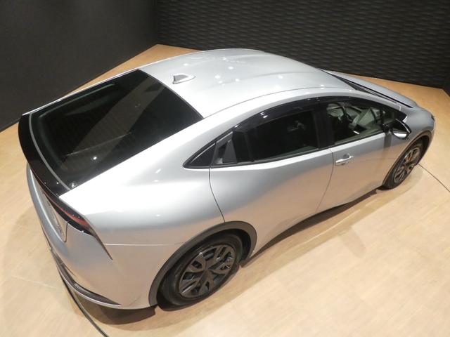 プリウス Ｘ　禁煙車／地デジフルセグテレビ／Ｂカメラ／Ｂｌｕｅｔｏｏｔｈオーディオ／カープレイ／レ－ダ－クル－ズコントロール／ＢＳＭ／ビルトインＥＴＣ２．０／トヨタセーフティセンス／ＬＥＤヘッドライト／テレビキット（8枚目）