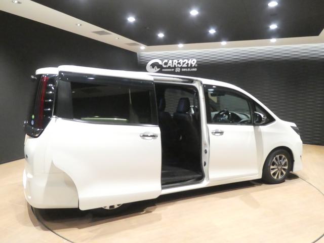 エスクァイア ハイブリッドＧｉ　黒革／２０２５年秋版純正ＳＤナビ／バックカメラ／１２．１ｉｎ後席モニター／地デジフルセグテレビ／ＤＶＤ再生／ビルトインＥＴＣ２．０／ＷＰＳＤ／ＲＳーＲロ－ダウンサス（29枚目）