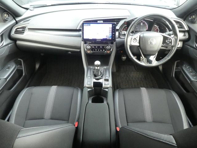 シビック ハッチバック　後期／ソニックグレーパール／フルエアロ／ローダウン／６速ＭＴ／Ｂｌｕｅｔｏｏｔｈ対応ナビ／フルセグ／カメラ／ビルトインＥＴＣ２．０／ＬＥＤヘッドライト・フォグライト／フロントパワーシート／ハーフレザー（10枚目）