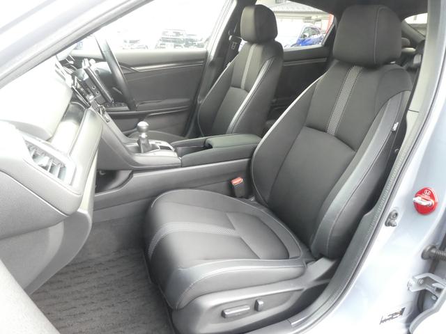 シビック ハッチバック　後期／ソニックグレーパール／フルエアロ／ローダウン／６速ＭＴ／Ｂｌｕｅｔｏｏｔｈ対応ナビ／フルセグ／カメラ／ビルトインＥＴＣ２．０／ＬＥＤヘッドライト・フォグライト／フロントパワーシート／ハーフレザー（18枚目）