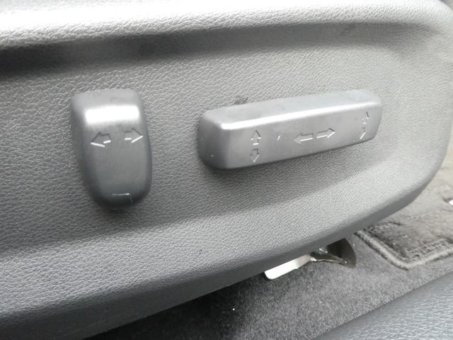 シビック ハッチバック　後期／ソニックグレーパール／フルエアロ／ローダウン／６速ＭＴ／Ｂｌｕｅｔｏｏｔｈ対応ナビ／フルセグ／カメラ／ビルトインＥＴＣ２．０／ＬＥＤヘッドライト・フォグライト／フロントパワーシート／ハーフレザー（21枚目）