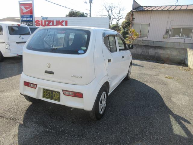 アルト Ｆ　エアコン・パワステ　パワーウインドウ　運・助手席エアバック　ＡＢＳ　キーレス　盗難防止システム　衝突安全ボディ　衝撃緩和ヘッドレスト　ＣＤ　１ヶ月・１０００ｋｍ保証付き（7枚目）