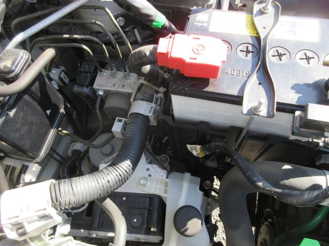 アルト Ｆ　エアコン・パワステ　パワーウインドウ　運・助手席エアバック　ＡＢＳ　キーレス　盗難防止システム　衝突安全ボディ　衝撃緩和ヘッドレスト　ＣＤ　１ヶ月・１０００ｋｍ保証付き（34枚目）