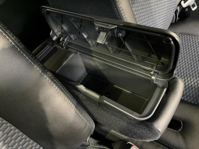 タント カスタムＲＳ　純正　ナビ／スマートアシスト（トヨタ・ダイハツ）／両側電動スライドドア／パノラマモニター／車線逸脱防止支援システム／パーキングアシスト　バックガイド／登録済未使用車　ターボ　衝突被害軽減システム（32枚目）