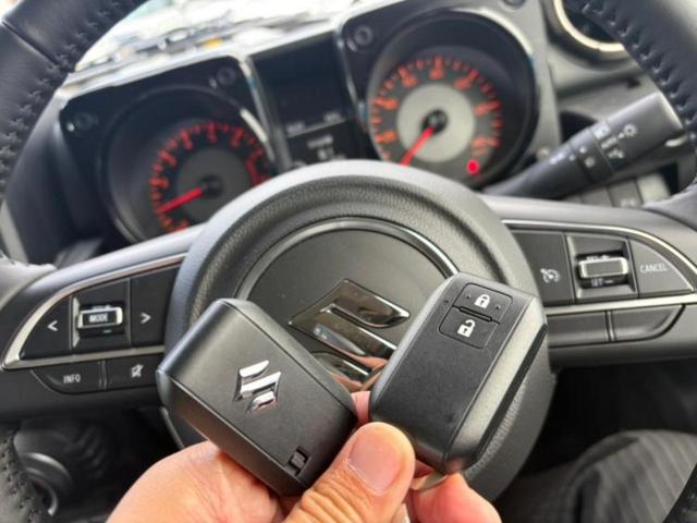 ジムニー 4WD XC 保証書/社外 9インチ SDナビ/衝突安全装置/シートヒーター 前席/車線逸脱防止支援システム/パーキングアシスト バックガイド/ヘッドランプ LED/USBジャック 衝突被害軽減システム 4WD(18枚目)