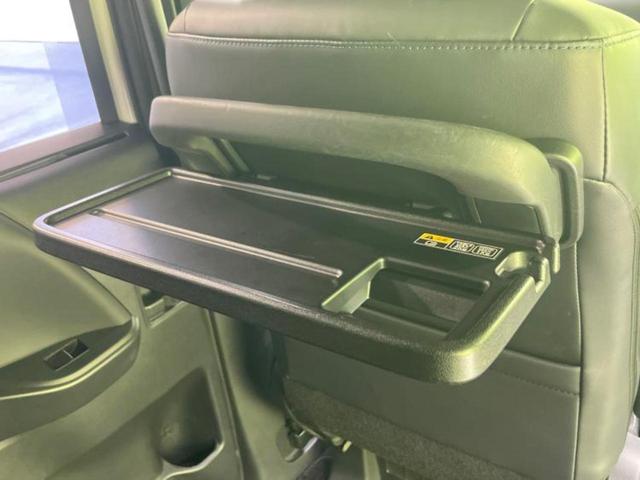 ヴォクシー ハイブリッドＳ－Ｚ　モデリスタエアロ／保証書／ディスプレイオーディオ＋ナビ１０インチ／フリップダウンモニター　純正　１２．８インチ／デジタルインナーミラー／トヨタセーフティセンス／両側電動スライドドア　全周囲カメラ（39枚目）