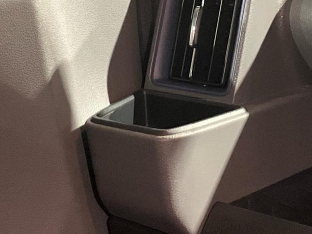 ＷＥＣＡＲＳでは各商談席に大型モニターをご用意しております！見やすい大画面でゆったりと全国の在庫をご覧いただけます！是非ご来店お待ちしております！