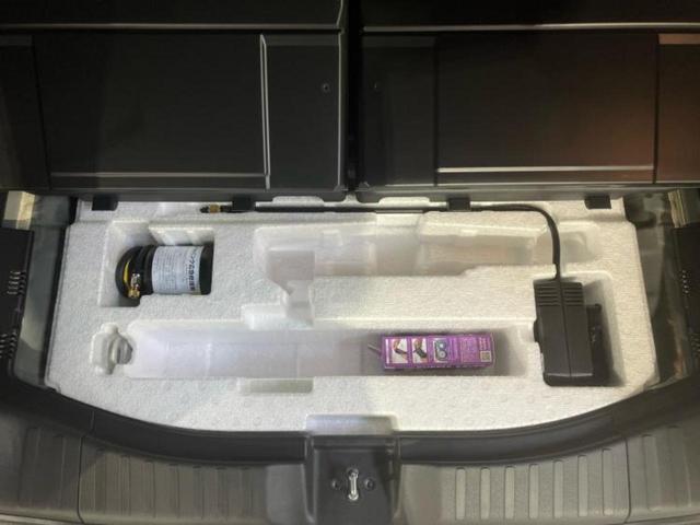 ＷＥＣＡＲＳでは各商談席に大型モニターをご用意しております！見やすい大画面でゆったりと全国の在庫をご覧いただけます！是非ご来店お待ちしております！