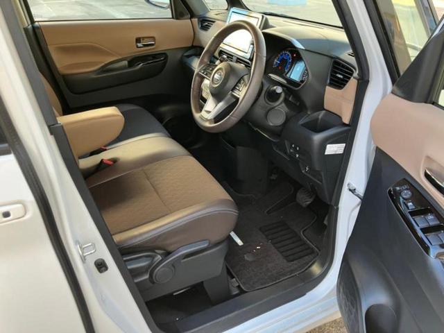 ルークス ハイウェイスターGターボプロパイロットEd 新品タイヤ/保証書/純正 9インチ SDナビ/衝突安全装置/両側電動スライドドア/全方位モニター/車線逸脱防止支援システム/シート ハーフレザー/プロパイロット 衝突被害軽減システム 全周囲カメラ(5枚目)