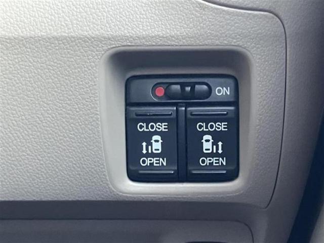 N-BOX SSパッケージ2トーンカラースタイル 保証書/純正 SDナビ/シティーブレーキアクティブシステム(ホンダ)/両側電動スライドドア/ドライブレコーダー 社外/Bluetooth接続/ETC/EBD付ABS/横滑り防止装置 バックカメラ(16枚目)