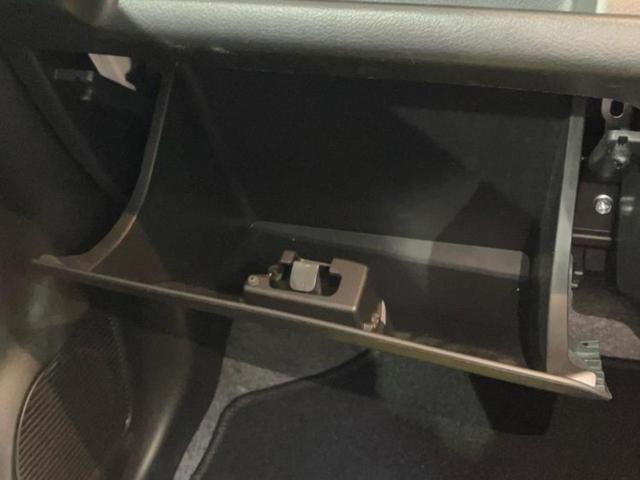 国産車から輸入車まで多様なお客様のニーズのお応えできるように、全国規模で豊富な在庫展開！車のことならＷＥＣＡＲＳへ！