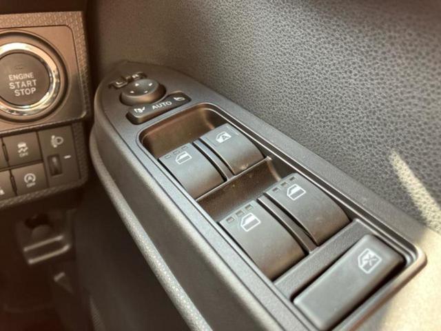 タント ファンクロスターボ　純正　ナビ／スマートアシスト（トヨタ・ダイハツ）／両側電動スライドドア／シートヒーター　前席／車線逸脱防止支援システム／パーキングアシスト　バックガイド／登録済未使用車　ターボ　衝突被害軽減システム（29枚目）