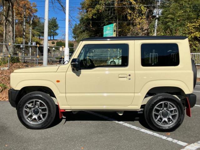 ジムニー ４ＷＤ　ＸＣ　純正　ＳＤナビ／衝突安全装置／シートヒーター　前席／車線逸脱防止支援システム／ヘッドランプ　ＬＥＤ／Ｂｌｕｅｔｏｏｔｈ接続／ＥＢＤ付ＡＢＳ／横滑り防止装置／アイドリングストップ　衝突被害軽減システム（2枚目）