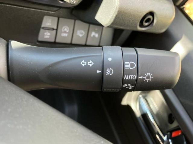 ジムニー ４ＷＤ　ＸＣ　純正　ＳＤナビ／衝突安全装置／シートヒーター　前席／車線逸脱防止支援システム／ヘッドランプ　ＬＥＤ／Ｂｌｕｅｔｏｏｔｈ接続／ＥＢＤ付ＡＢＳ／横滑り防止装置／アイドリングストップ　衝突被害軽減システム（15枚目）