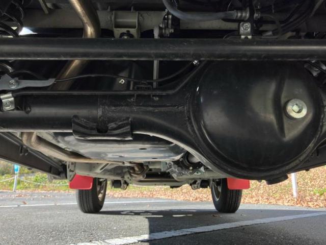 ジムニー ４ＷＤ　ＸＣ　純正　ＳＤナビ／衝突安全装置／シートヒーター　前席／車線逸脱防止支援システム／ヘッドランプ　ＬＥＤ／Ｂｌｕｅｔｏｏｔｈ接続／ＥＢＤ付ＡＢＳ／横滑り防止装置／アイドリングストップ　衝突被害軽減システム（45枚目）