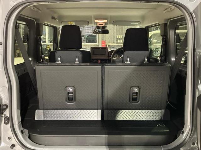 ジムニー ４ＷＤ　ＸＣ　保証書／ディスプレイオーディオ／衝突安全装置／シートヒーター　前席／車線逸脱防止支援システム／ヘッドランプ　ＬＥＤ／ＡＢＳ／横滑り防止装置／アイドリングストップ／クルーズコントロール　ワンオーナー（8枚目）