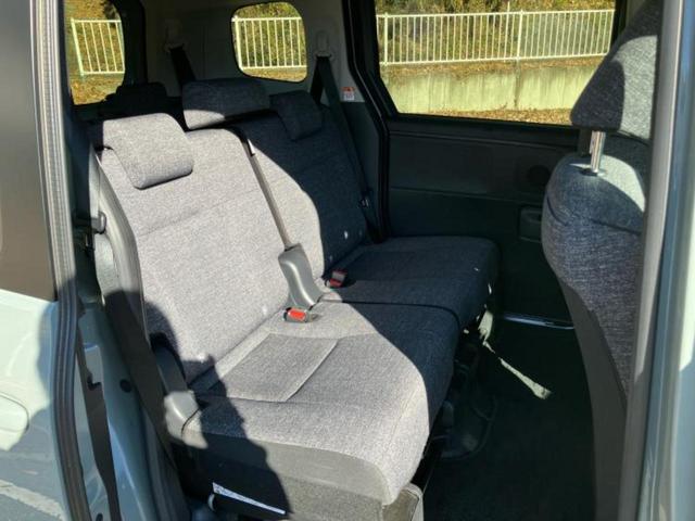 シエンタ Z 新品タイヤ/保証書/ディスプレイオーディオ+ナビ10インチ/衝突安全装置/両側電動スライドドア/シートヒーター 前席/全方位モニター/車線逸脱防止支援システム/ドライブレコーダー 社外 全周囲カメラ(5枚目)