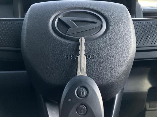 ハイゼットカーゴ デラックス　新品タイヤ／保証書／社外　ＨＤＤナビ／衝突安全装置／車線逸脱防止支援システム／Ｂｌｕｅｔｏｏｔｈ接続／ＥＴＣ／ＥＢＤ付ＡＢＳ／横滑り防止装置／アイドリングストップ／バックモニター／フルセグＴＶ（44枚目）