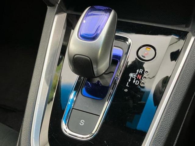 シャトル ハイブリッドZ 保証書/純正 SDナビ/衝突安全装置/シートヒーター/シート ハーフレザー/ヘッドランプ LED/Bluetooth接続/ETC/EBD付ABS/横滑り防止装置/アイドリングストップ/ワンセグTV(17枚目)