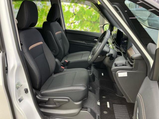 セレナ eパワーハイウェイスターV 保証書/純正 12.3インチ メモリーナビ/インテリジェントルームミラー/エマージェンシーブレーキ/両側電動スライドドア/アラウンドビューモニター/車線逸脱防止支援システム/プロパイロット 禁煙車(4枚目)